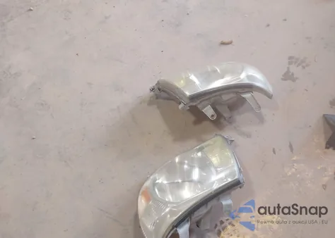 1999 Chevrolet Blazer Trailblazer from USA, damaged, VIN 1GNDT13W4X2187490